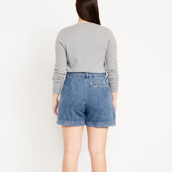 NWT OLD NAVY Extra High-Waisted Taylor Trouser Short5-inch inMedium Wash - Picture 7 of 9